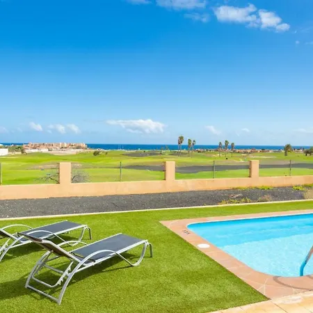Marisol Villa *